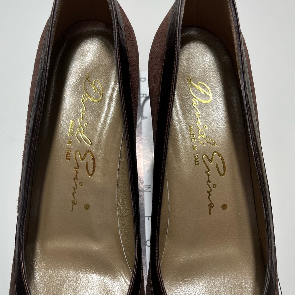 David Evins Vintage Heel
8/AA Suede Chocolate